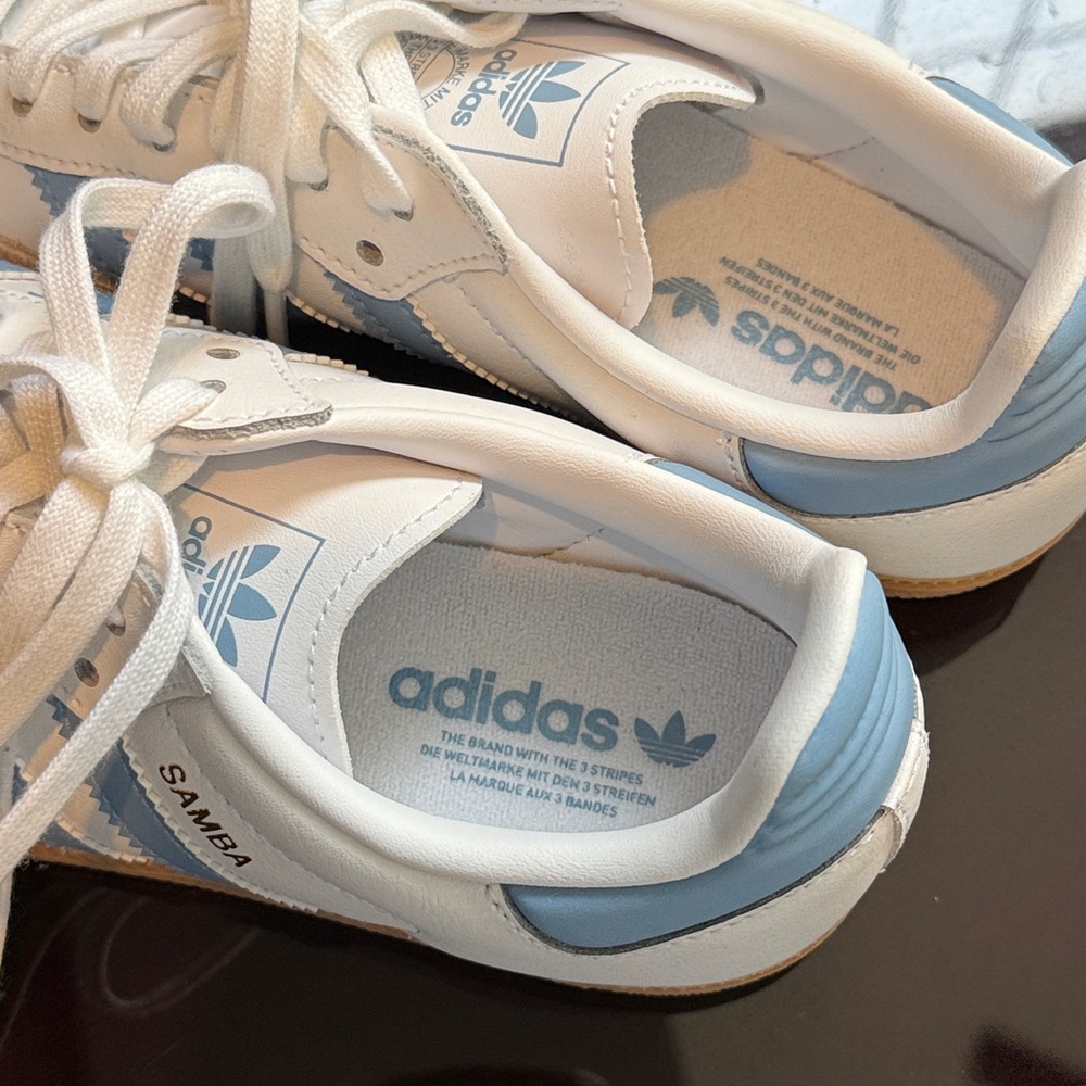🦋Adidas Samba Juniors Shoes NWOT– Authentic Leather Gum Sole – Classic 3-Stripes - Picture 8 of 10